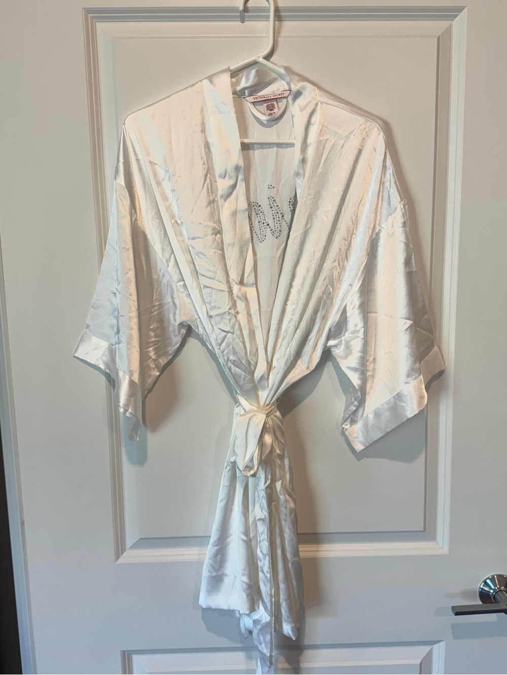 Victoria's Secret White Satin Kimono Robe with Tie